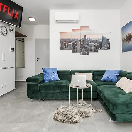 Lumina Premium With View On Center Apartment