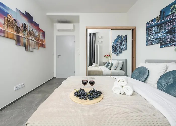 Apartment Lumina Premium With View On Center