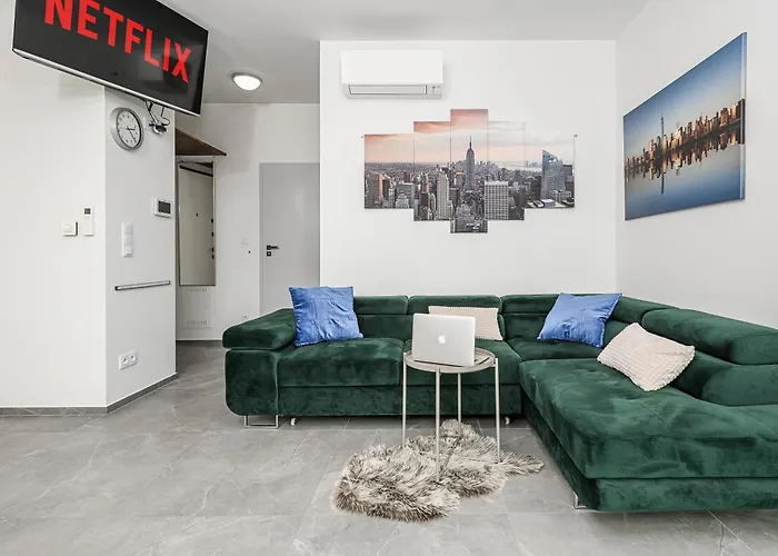 Lumina Premium With View On Center Apartament